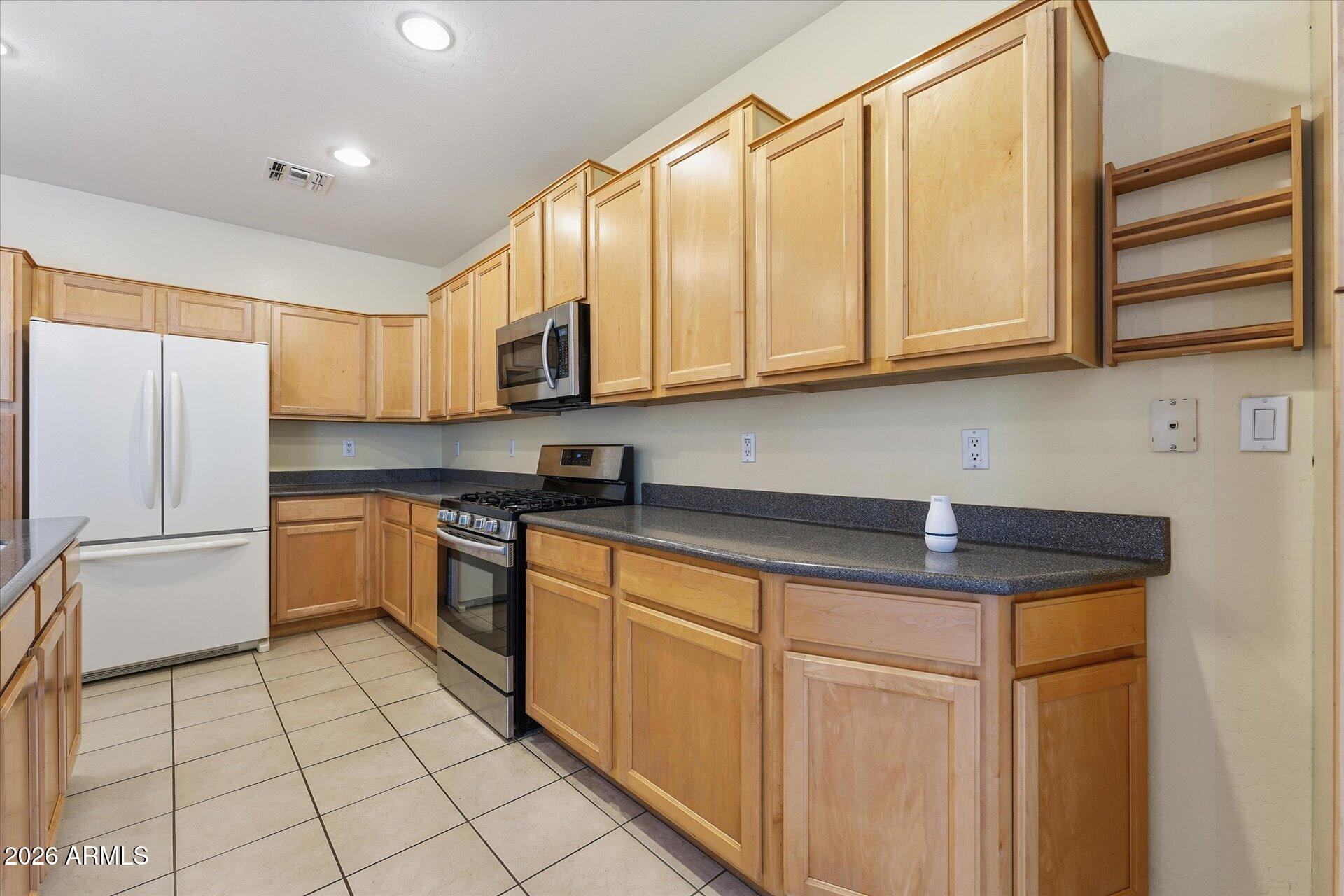 485 East Ranch Road Gilbert, AZ 85296 - Photo 17 of 77 16-Kitchen