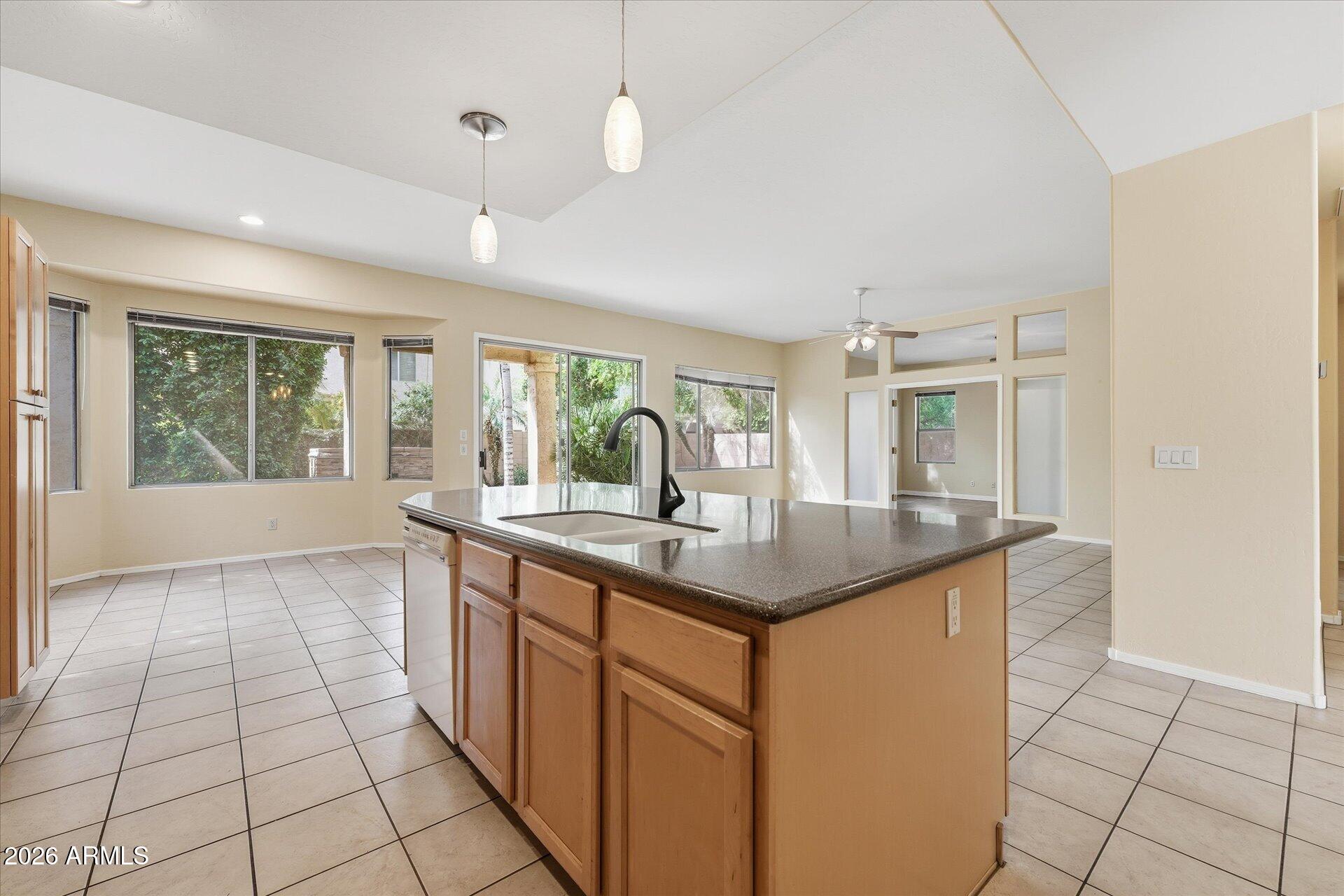 485 East Ranch Road Gilbert, AZ 85296 - Photo 18 of 77 18-Kitchen