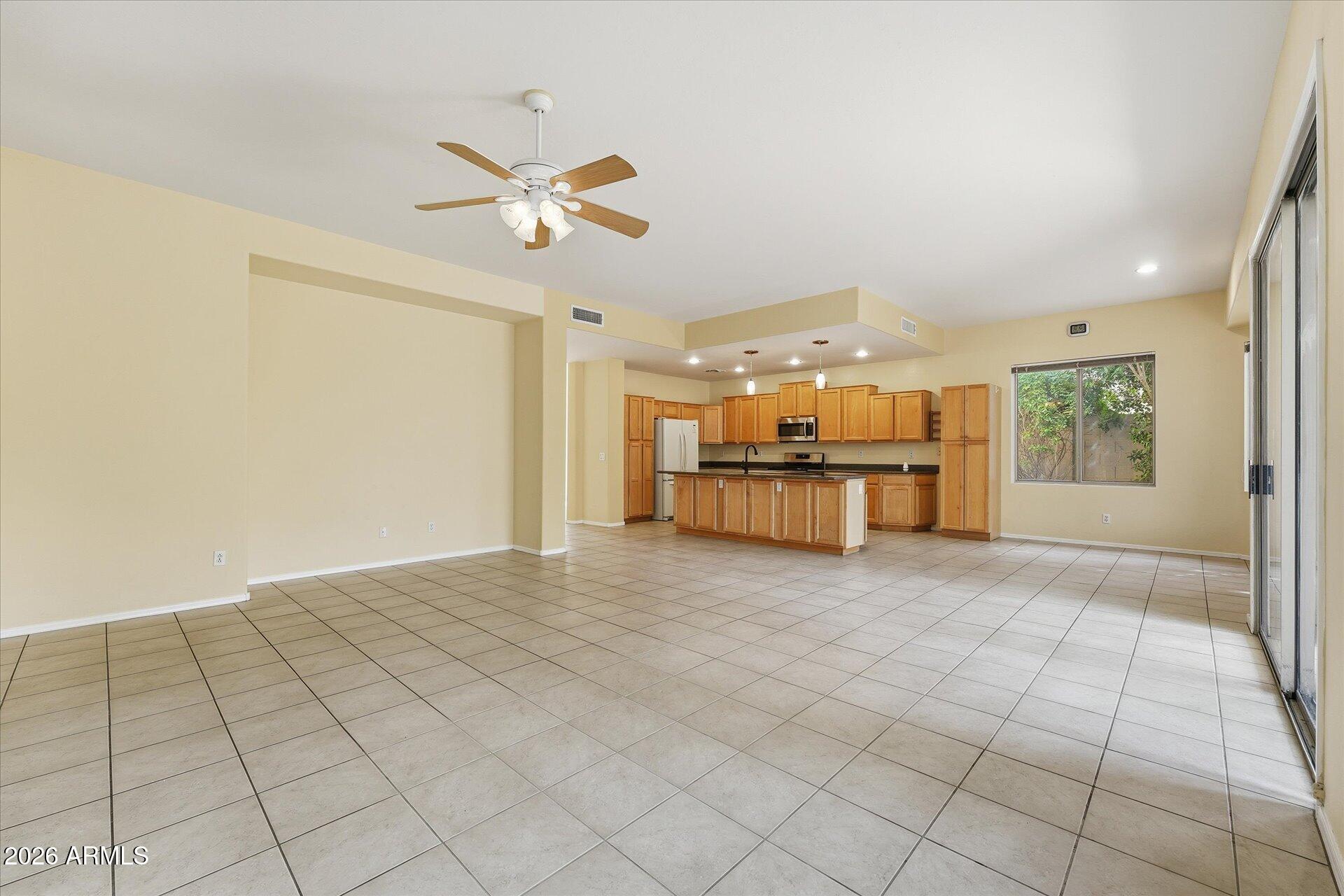 485 East Ranch Road Gilbert, AZ 85296 - Photo 27 of 77 27-Family Room