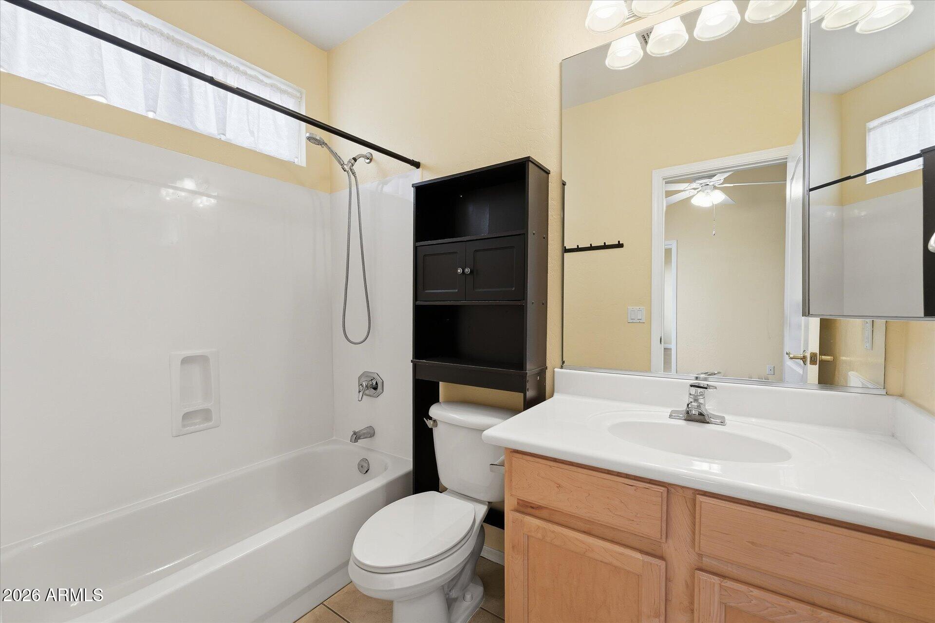 485 East Ranch Road Gilbert, AZ 85296 - Photo 37 of 77 37-Casita Bathroom