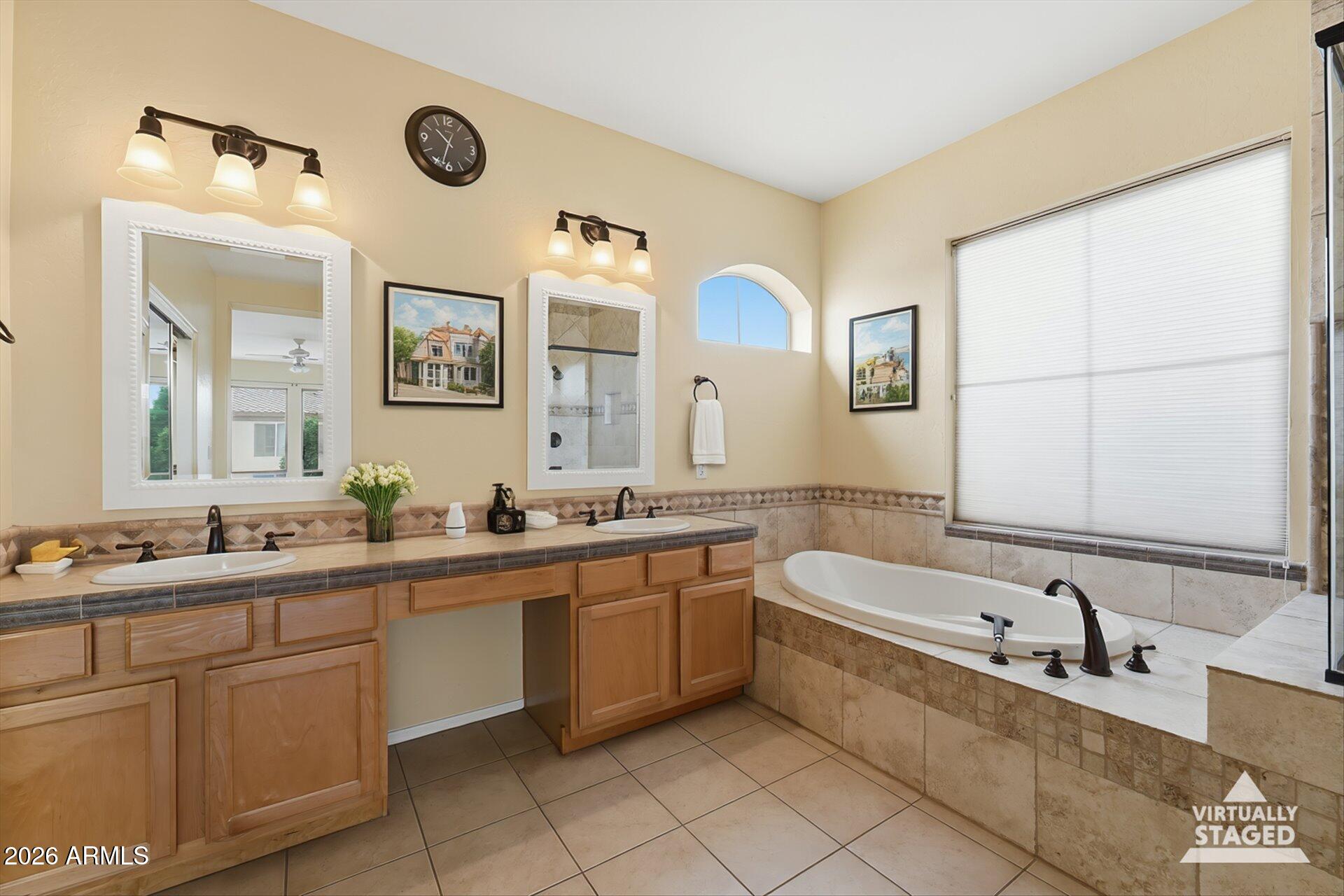 485 East Ranch Road Gilbert, AZ 85296 - Photo 54 of 77 54-Primary Bathroom (staged)