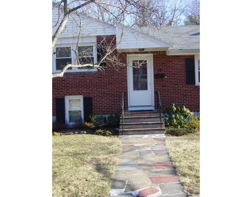 17 Roberta Road Sharon, MA 02067 - Photo 4 of 15 Gallery Image 4