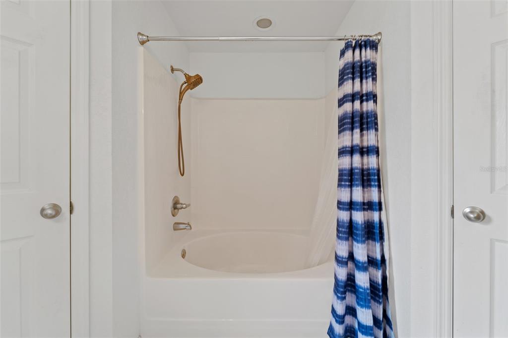 199 Linder Drive Homosassa, FL 34446 - Photo 21 of 29 a bathroom with a shower