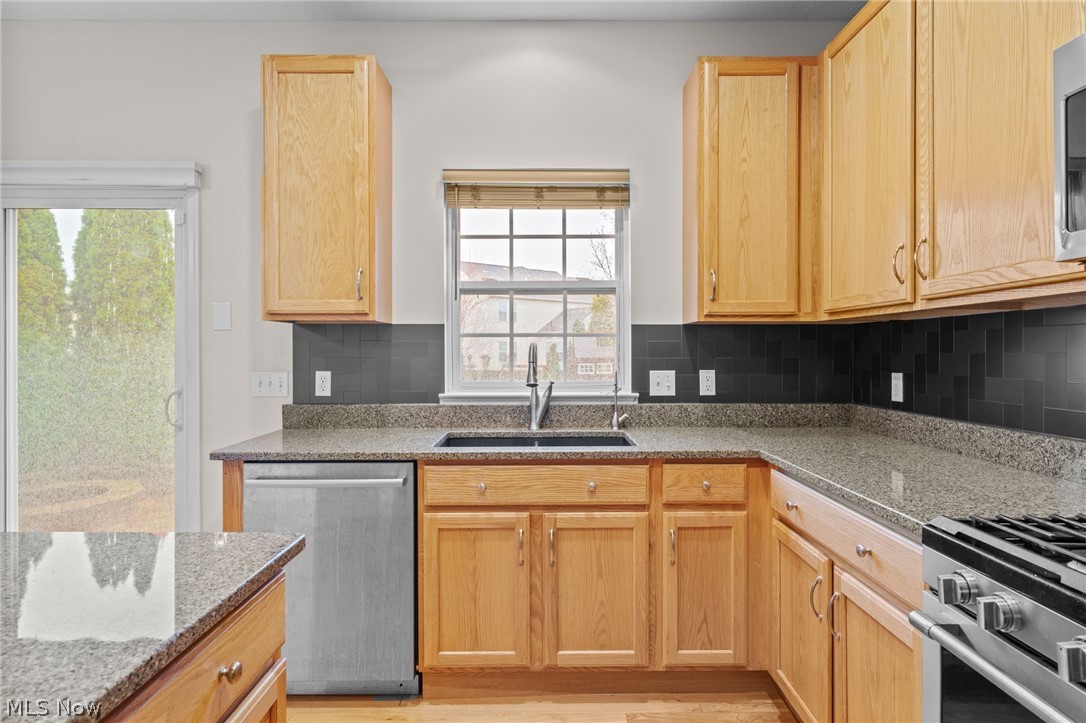 159 Stone Ridge Way Berea, OH 44017 - Photo 18 of 48