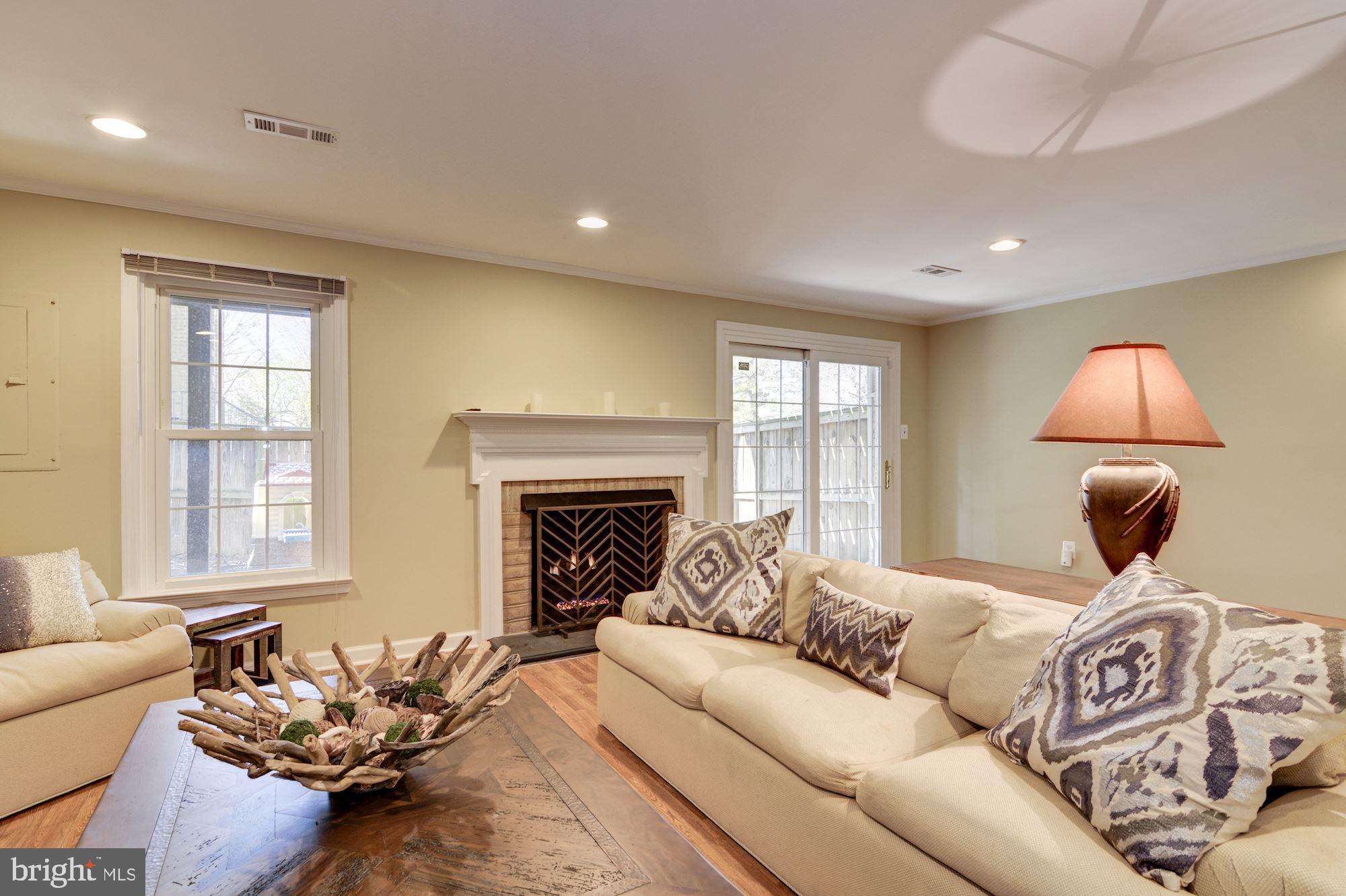 6044 Loganwood Drive North Bethesda, MD 20852 - Photo 17 of 25