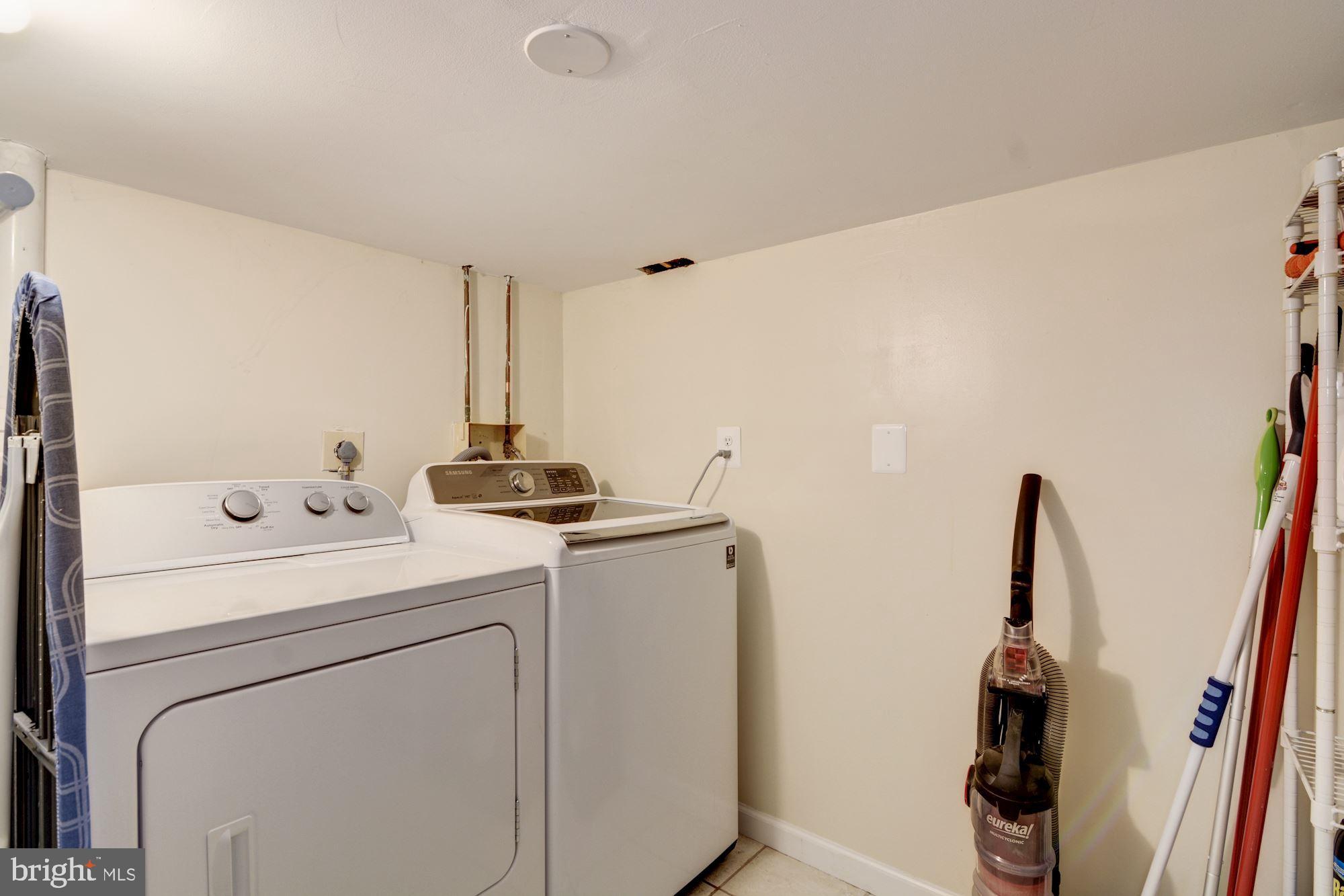 6044 Loganwood Drive North Bethesda, MD 20852 - Photo 21 of 25