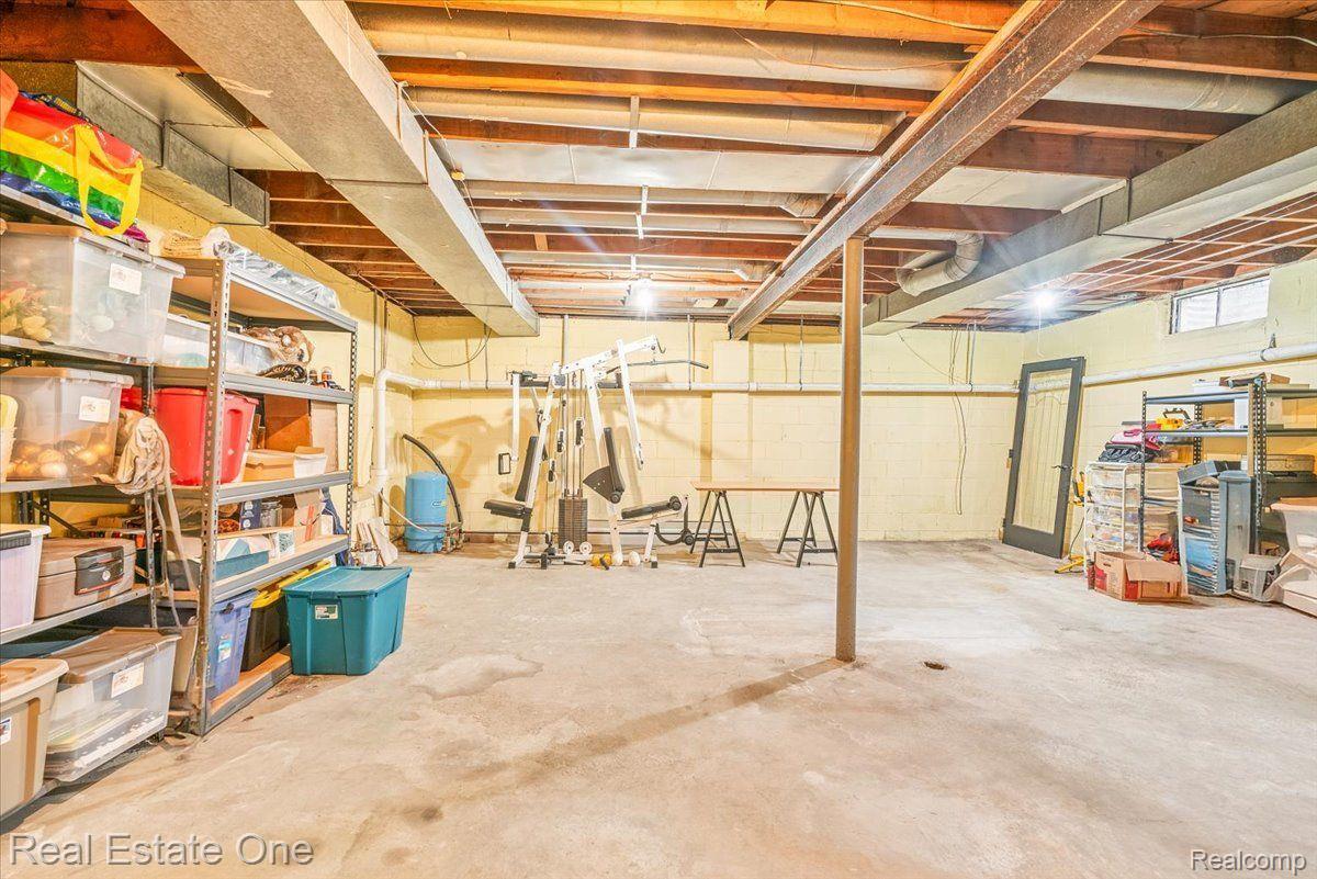 46670 Cherry Hill Road Canton, MI 48187 - Photo 53 of 61 Gallery Image 53