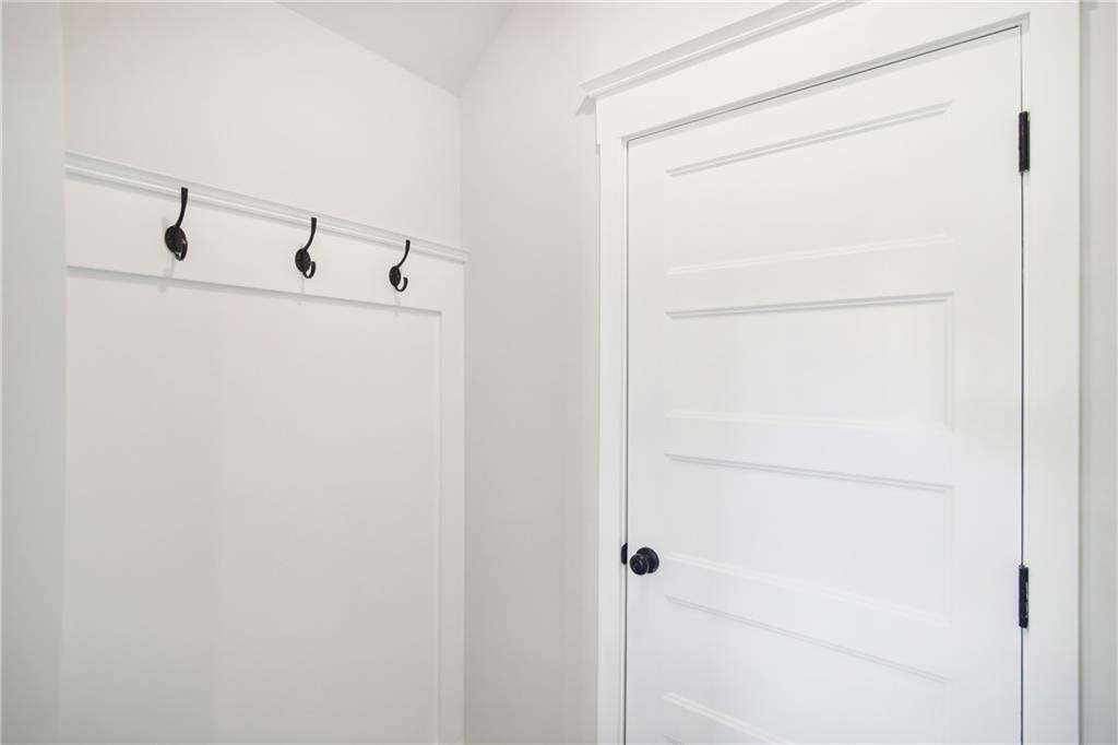 163 Wingate Drive Winder, GA 30680 - Photo 11 of 79 a utility room with dryer and washer