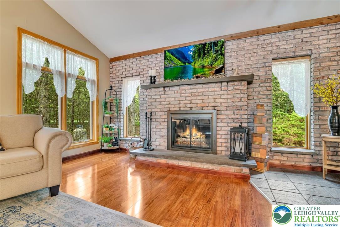 196 King Arthur Road Pocono Lake, PA 18347 - Photo 6 of 72 Gallery Image 6