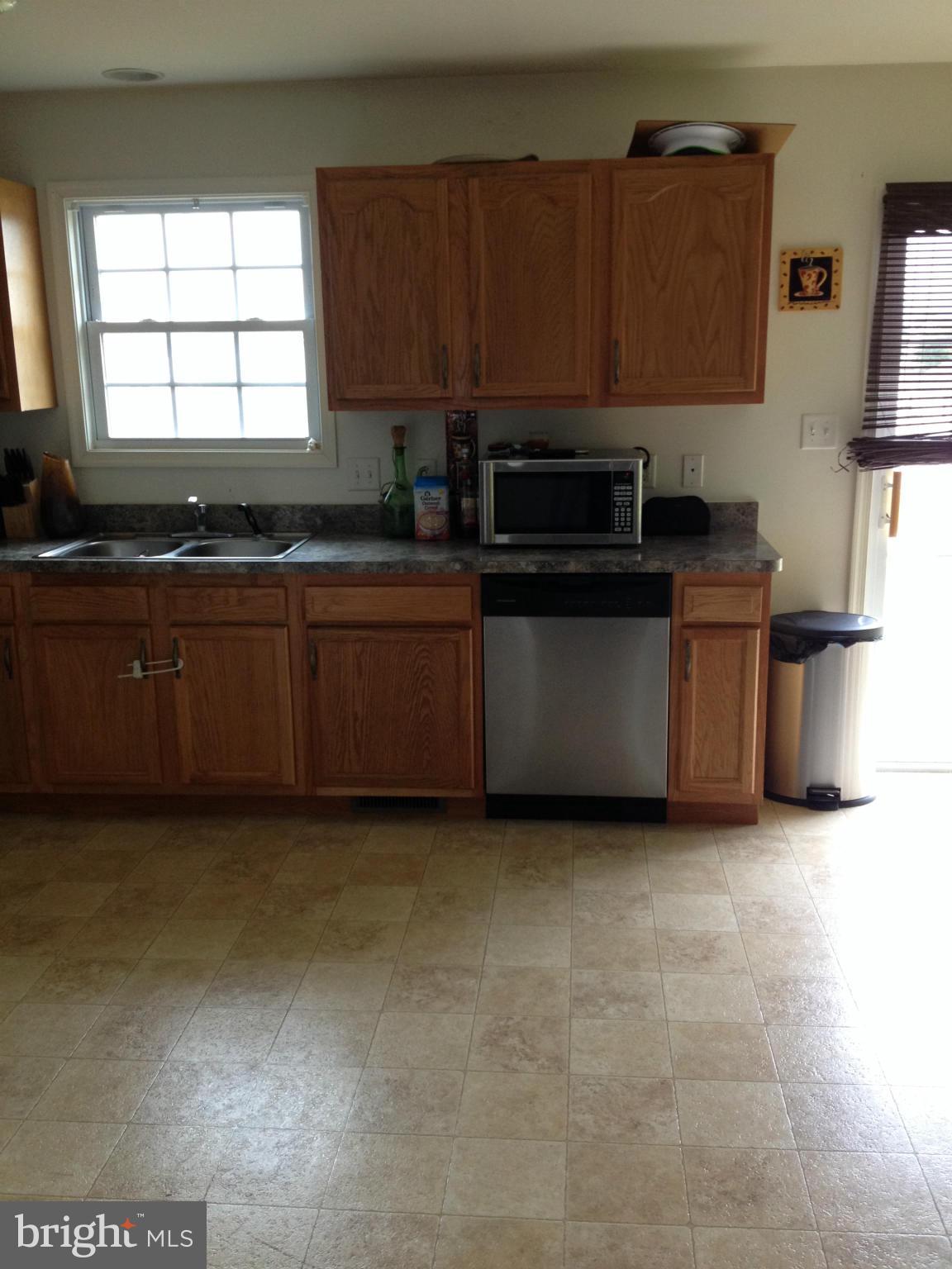 5 Fuzzy Tail Drive Ranson, WV 25438 - Photo 13 of 30 Kitchen