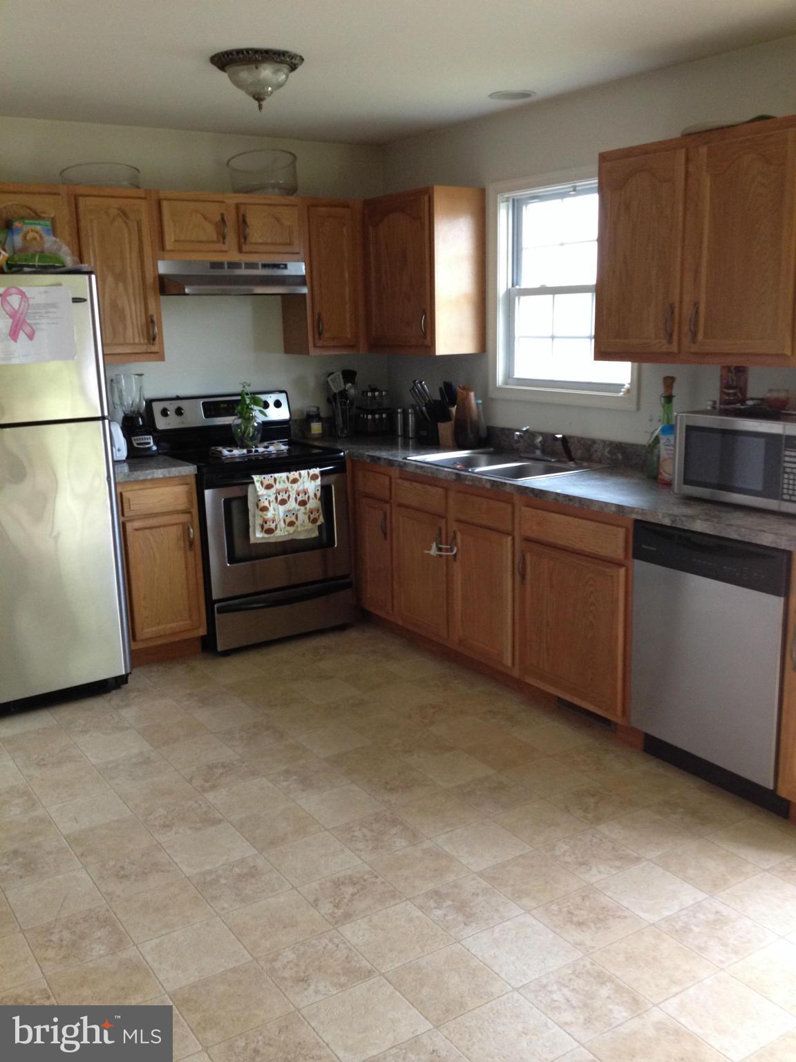 5 Fuzzy Tail Drive Ranson, WV 25438 - Photo 14 of 30 Kitchen
