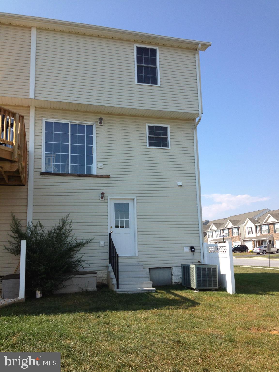 5 Fuzzy Tail Drive Ranson, WV 25438 - Photo 29 of 30 Exterior (Rear)