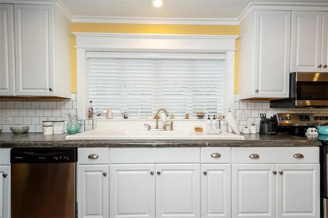 $279,000 | 110 East Piankishaw Street, Paola, KS 66071