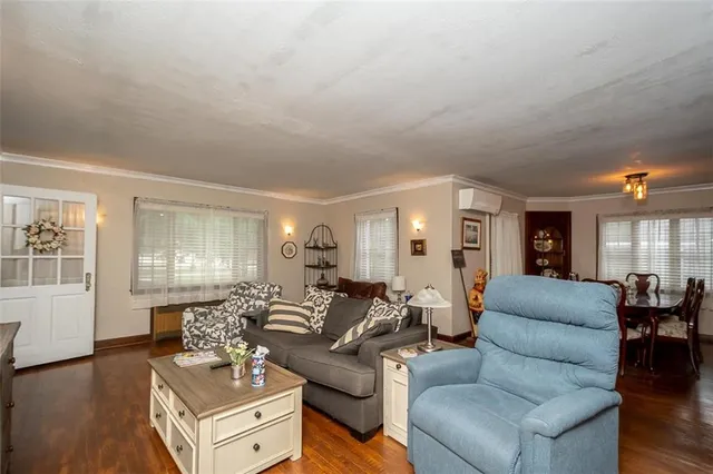 $279,000 | 110 East Piankishaw Street, Paola, KS 66071