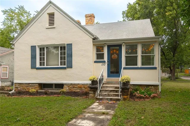 $279,000 | 110 East Piankishaw Street, Paola, KS 66071