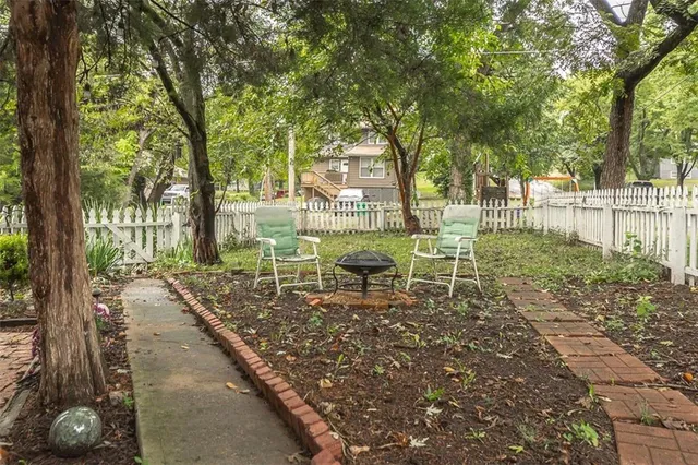 $279,000 | 110 East Piankishaw Street, Paola, KS 66071