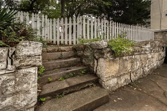 $279,000 | 110 East Piankishaw Street, Paola, KS 66071