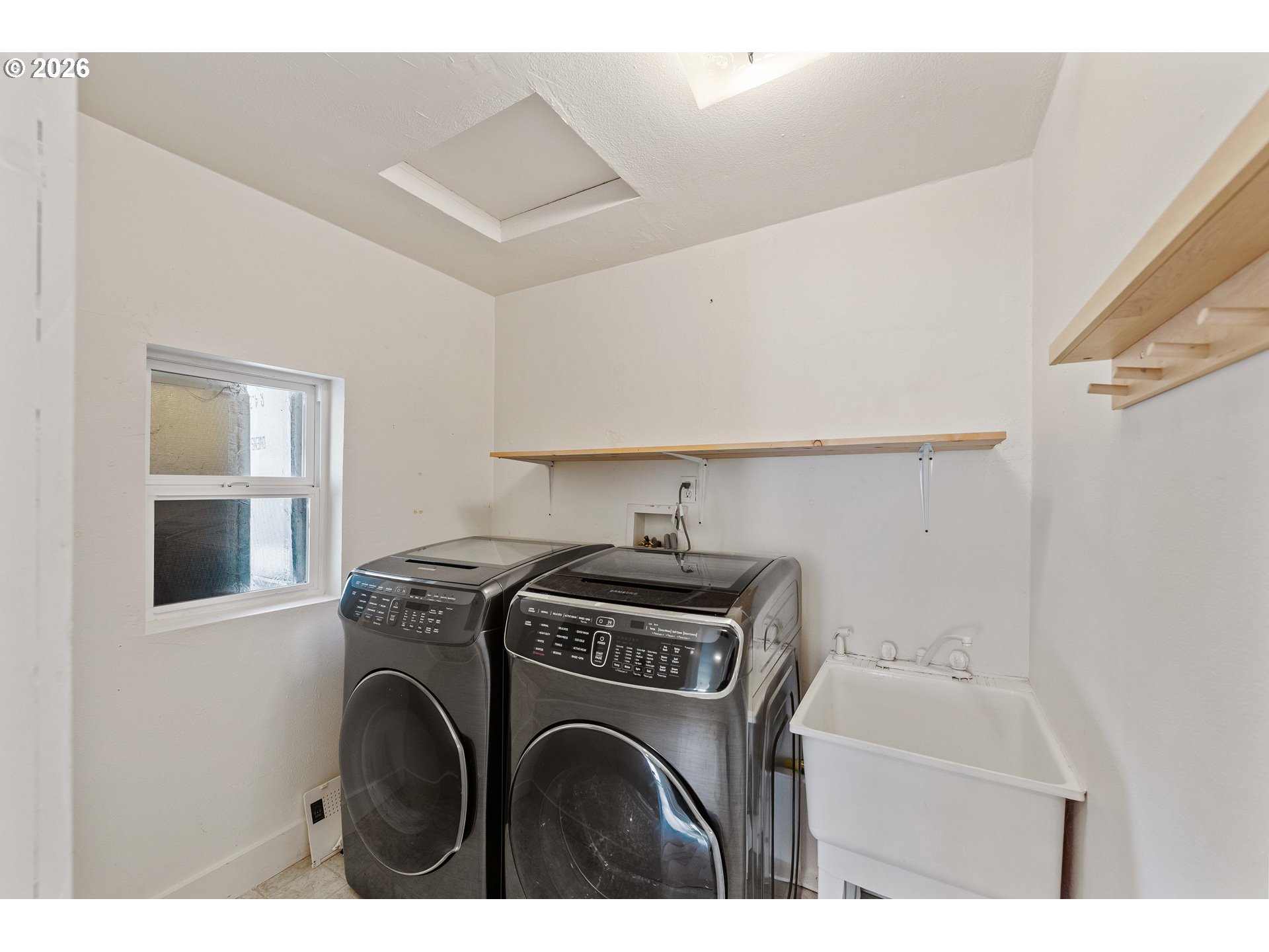 57586 Parkersburg Road Bandon, OR 97411 - Photo 19 of 48