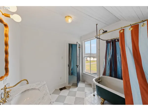 $949,000 | 57586 Parkersburg Road, Bandon, OR 97411