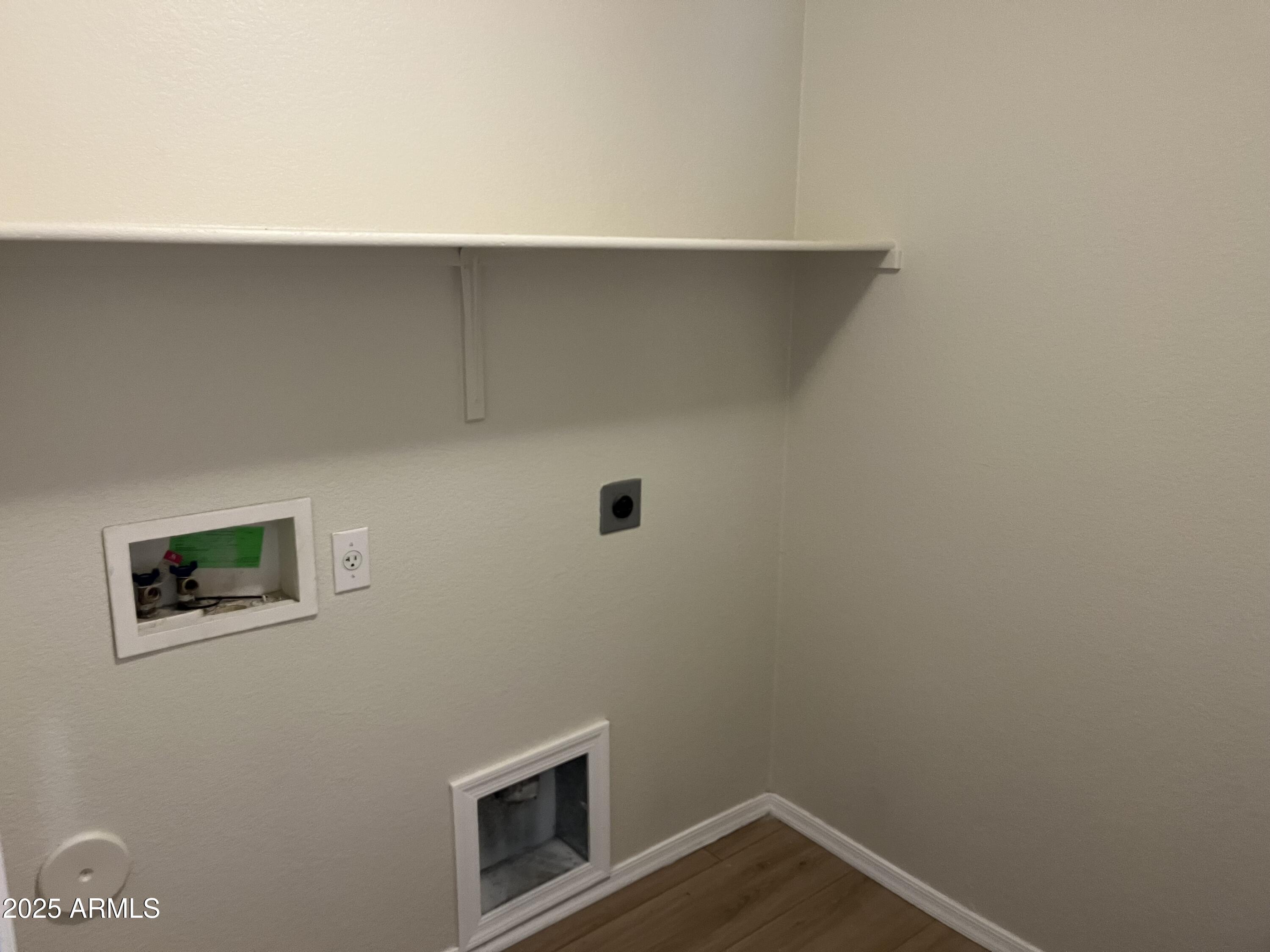 9441 West Jamestown Road Phoenix, AZ 85037 - Photo 12 of 12 a view of an empty room