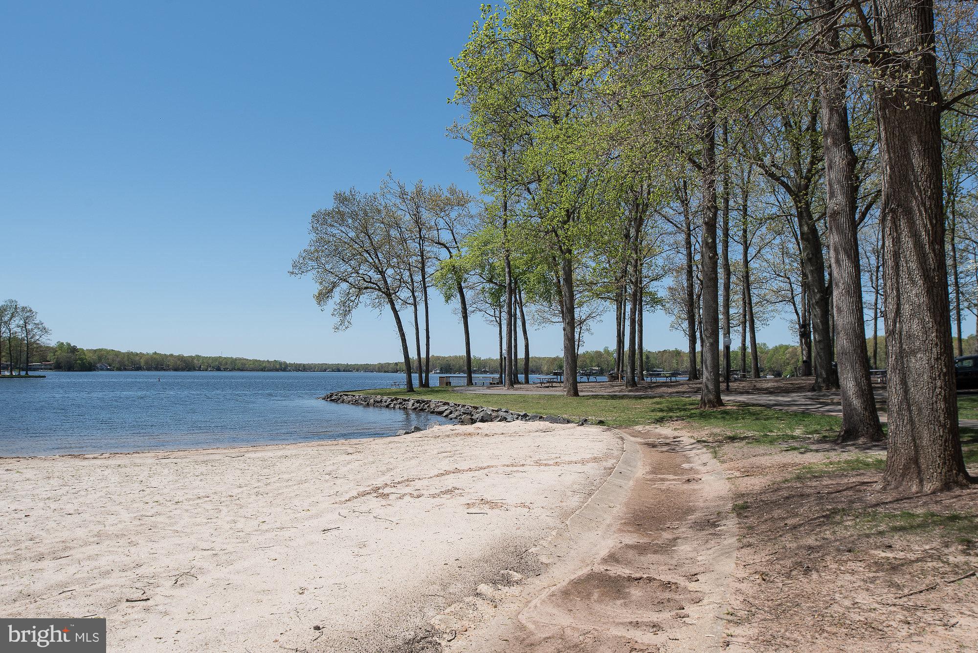 102 Monroe Street Locust Grove, VA 22508 - Photo 33 of 47 Lake of the Woods beach and lake