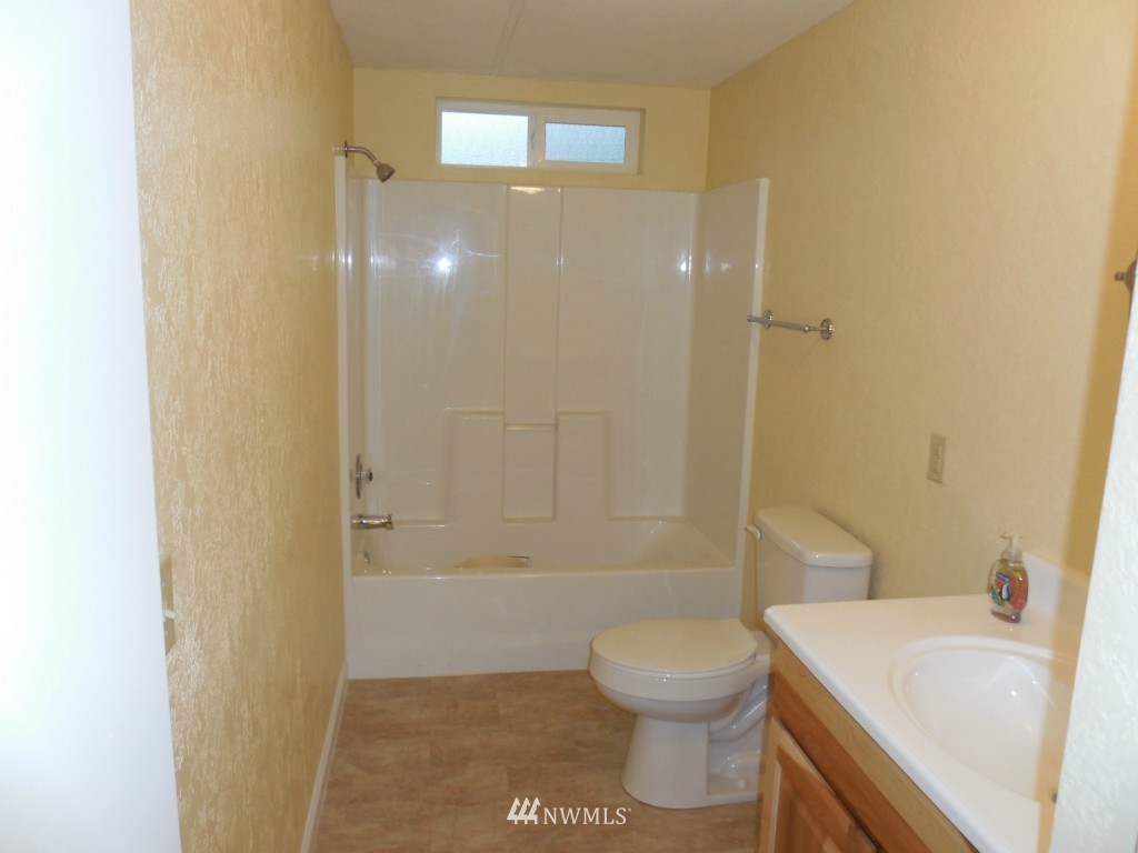 5414 Bulman Road Southeast Port Orchard, WA 98366 - Photo 13 of 24 Gallery Image 13