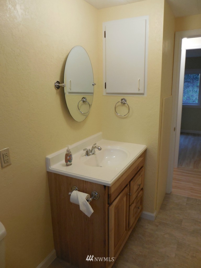 5414 Bulman Road Southeast Port Orchard, WA 98366 - Photo 14 of 24 Gallery Image 14