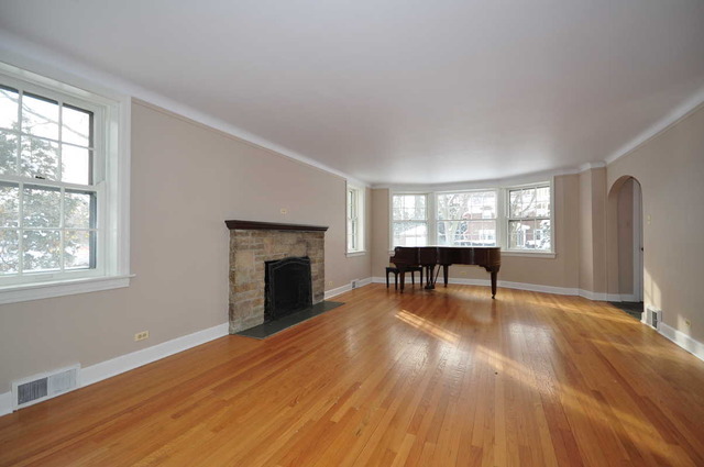 180 Southcote Road Riverside, IL 60546 - Photo 4 of 21