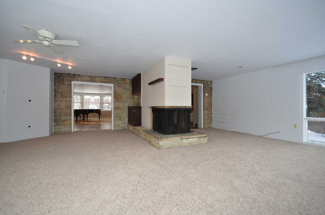 180 Southcote Road Riverside, IL 60546 - Photo 9 of 21