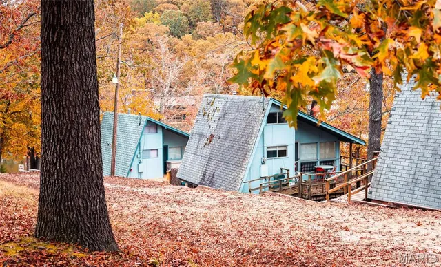 $2,299,000 | 70 North Shore Resort Road, Eldon, MO 65026