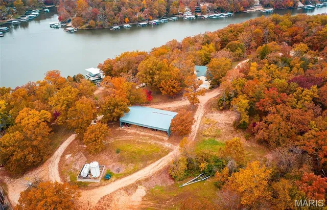 $2,299,000 | 70 North Shore Resort Road, Eldon, MO 65026