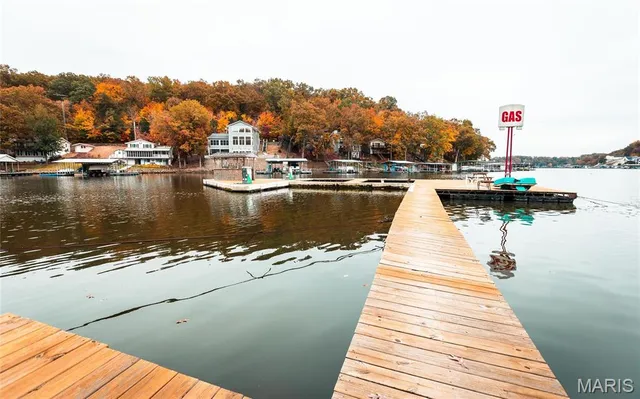 $2,299,000 | 70 North Shore Resort Road, Eldon, MO 65026