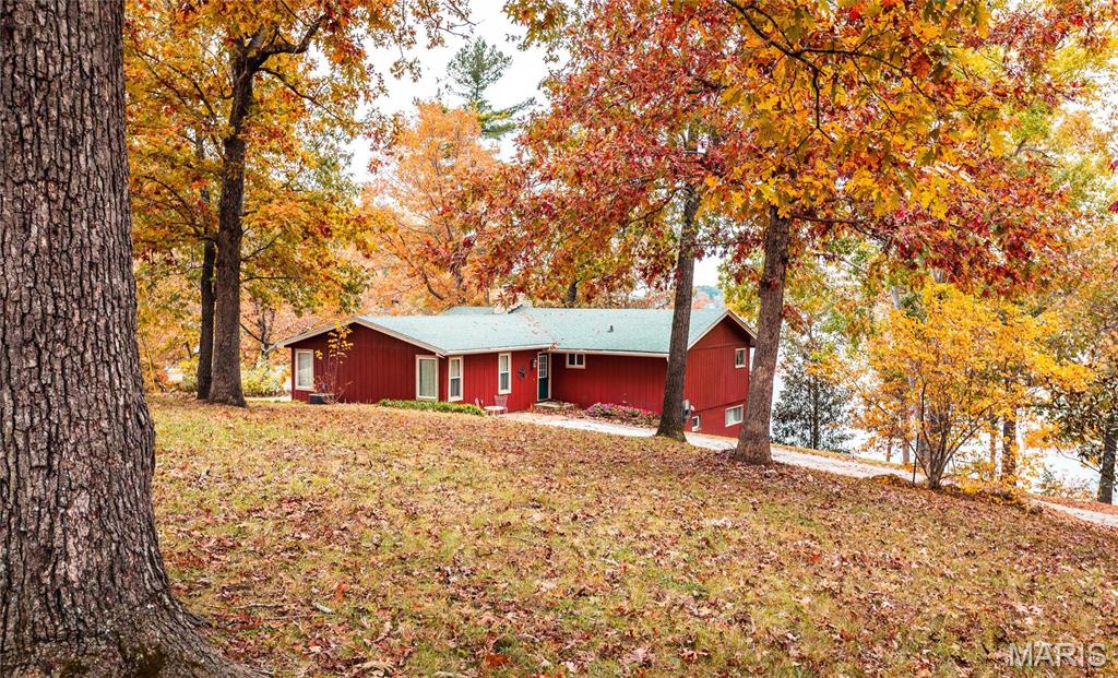 70 North Shore Resort Road Eldon, MO 65026 - Photo 3 of 28