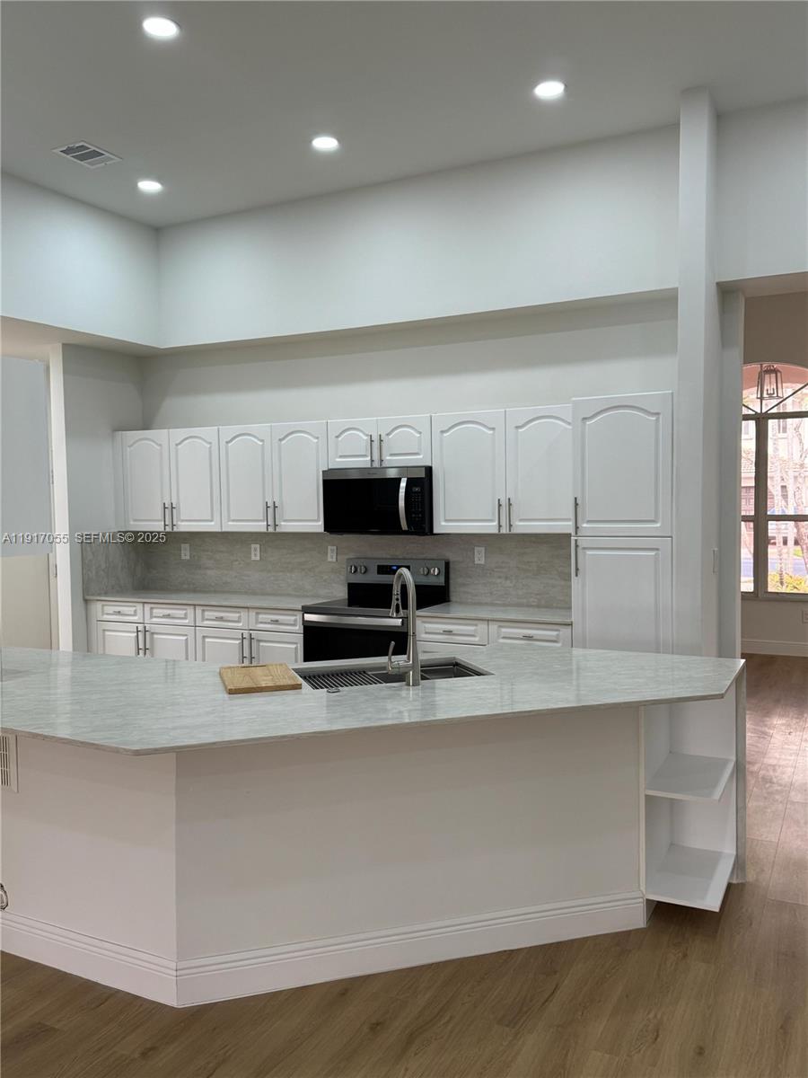 13166 Southwest 21st Street Miramar, FL 33027 - Photo 4 of 41