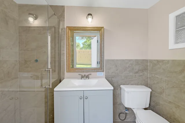 $2,800 | 2910 Norwich Street, Pearland, TX 77584