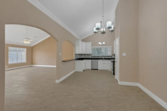 $2,800 | 2910 Norwich Street, Pearland, TX 77584