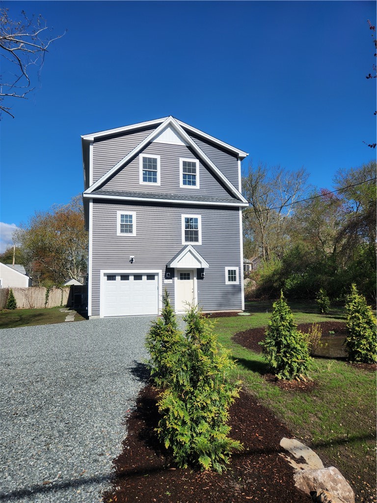 1284 Boston Neck Road Saunderstown, RI 02874 - Photo 2 of 24