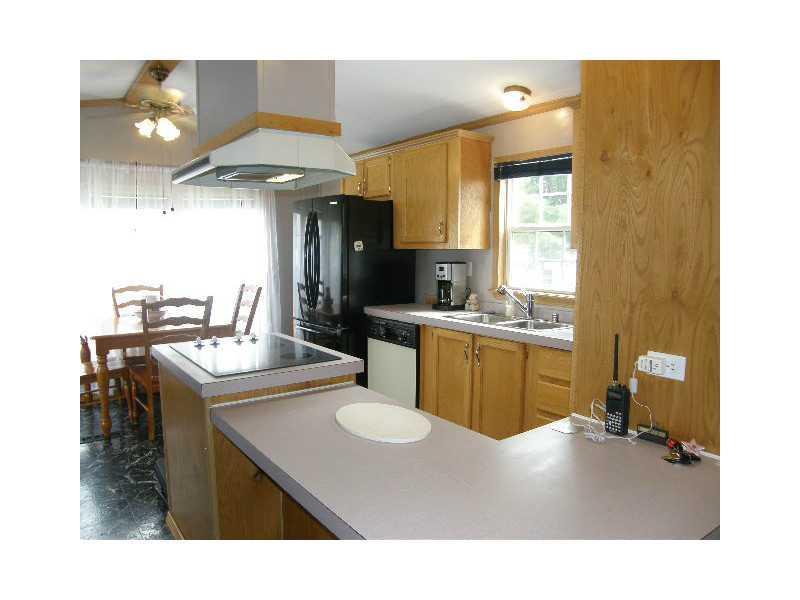 7 Juniper Street Millinocket, ME 04462 - Photo 10 of 24 Kitchen.