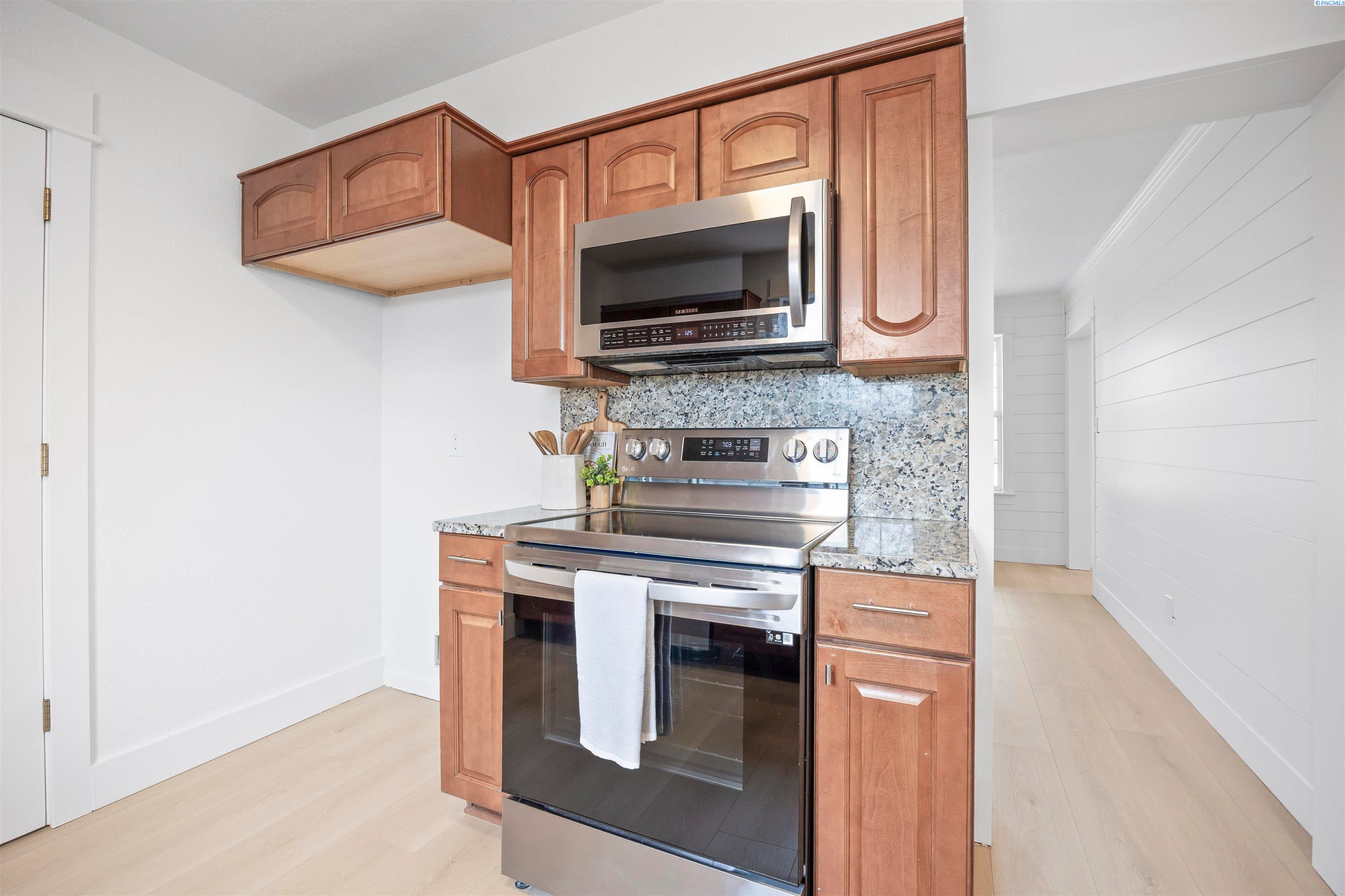 285 Rachel Road Kennewick, WA 99338 - Photo 5 of 44 Gallery Image 5