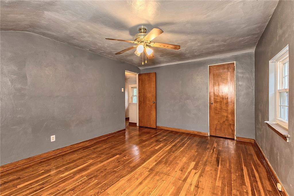 929 Roland Road Pittsburgh, PA 15221 - Photo 12 of 28 Gallery Image 12