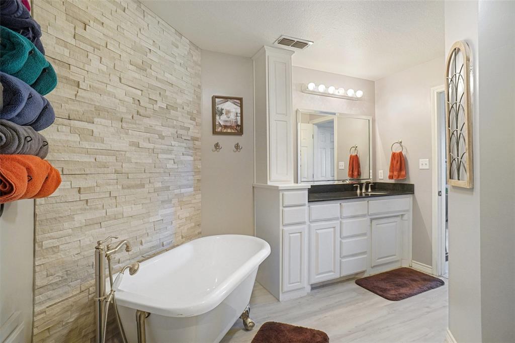 130 Longbranch Drive Decatur, TX 76234 - Photo 17 of 33