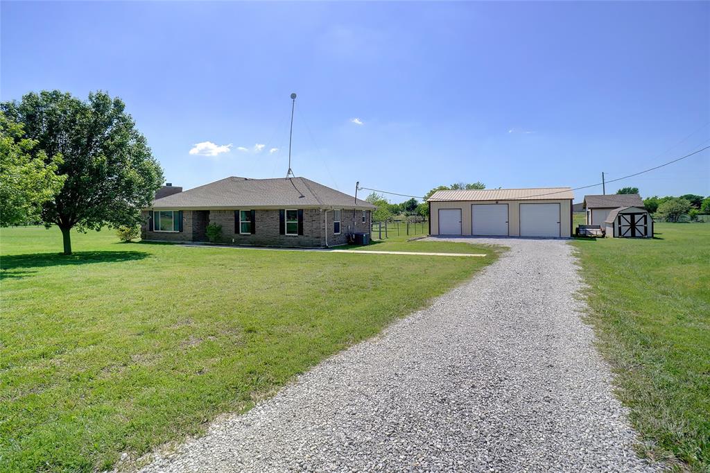 130 Longbranch Drive Decatur, TX 76234 - Photo 2 of 33