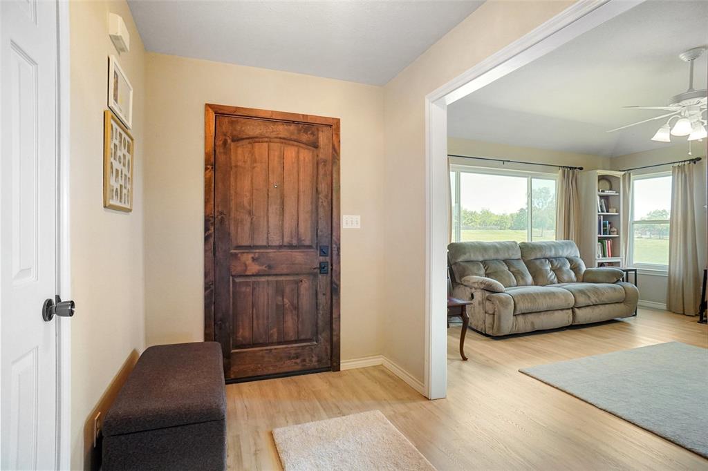 130 Longbranch Drive Decatur, TX 76234 - Photo 6 of 33