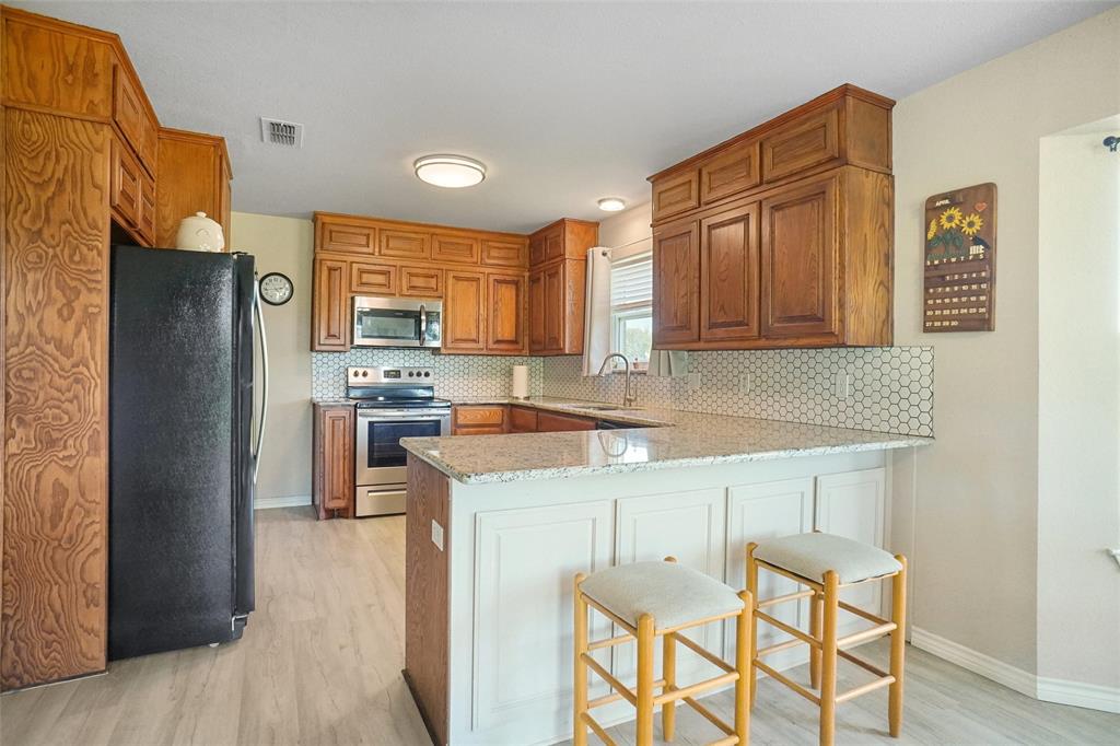 130 Longbranch Drive Decatur, TX 76234 - Photo 10 of 33