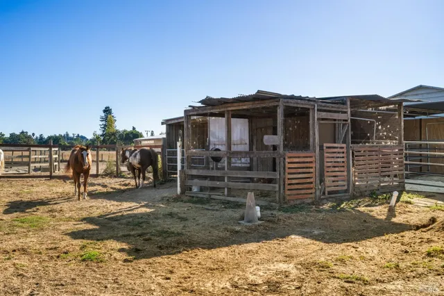 $1,200,000 | 5111 Todd Road, Sebastopol, CA 95472