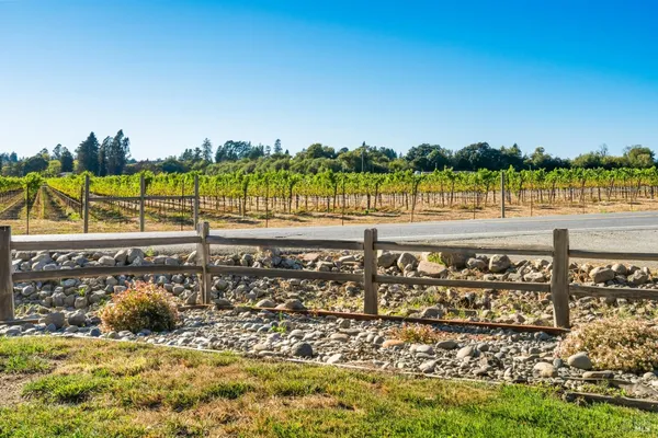 $1,100,000 | 5111 Todd Road, Sebastopol, CA 95472