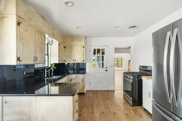 $1,100,000 | 5111 Todd Road, Sebastopol, CA 95472