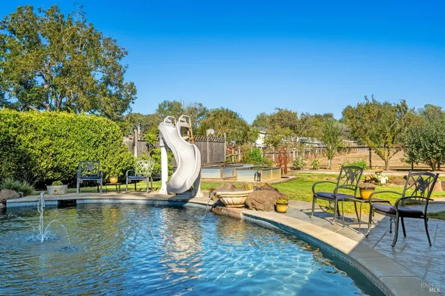 $1,200,000 | 5111 Todd Road, Sebastopol, CA 95472