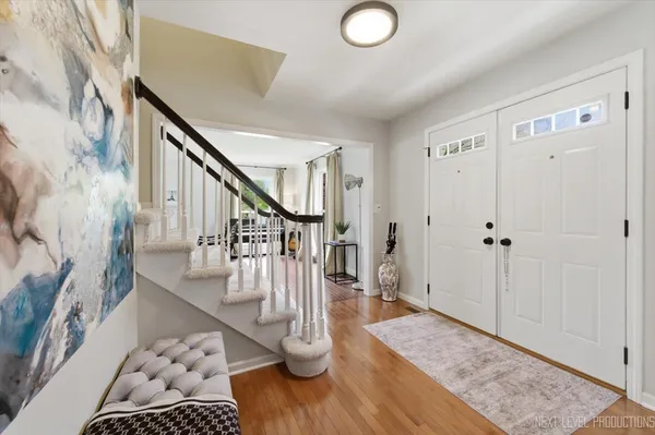 $525,000 | 320 Essex Court, Aurora, IL 60504