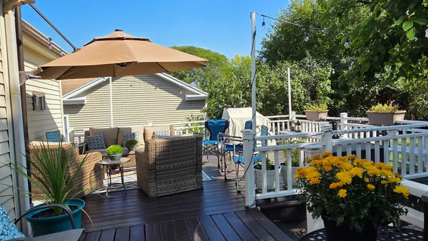 $525,000 | 320 Essex Court, Aurora, IL 60504